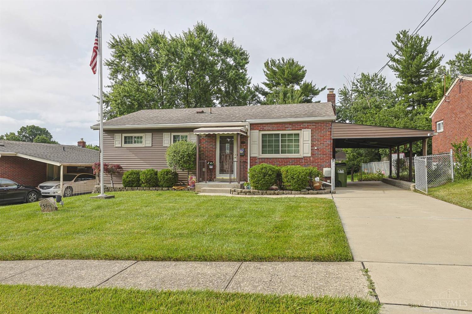 5375 Pembina Drive Property Photo 1