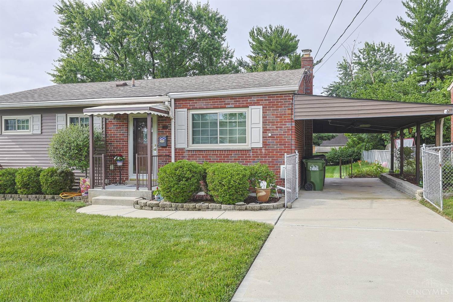 5375 Pembina Drive Property Photo 3