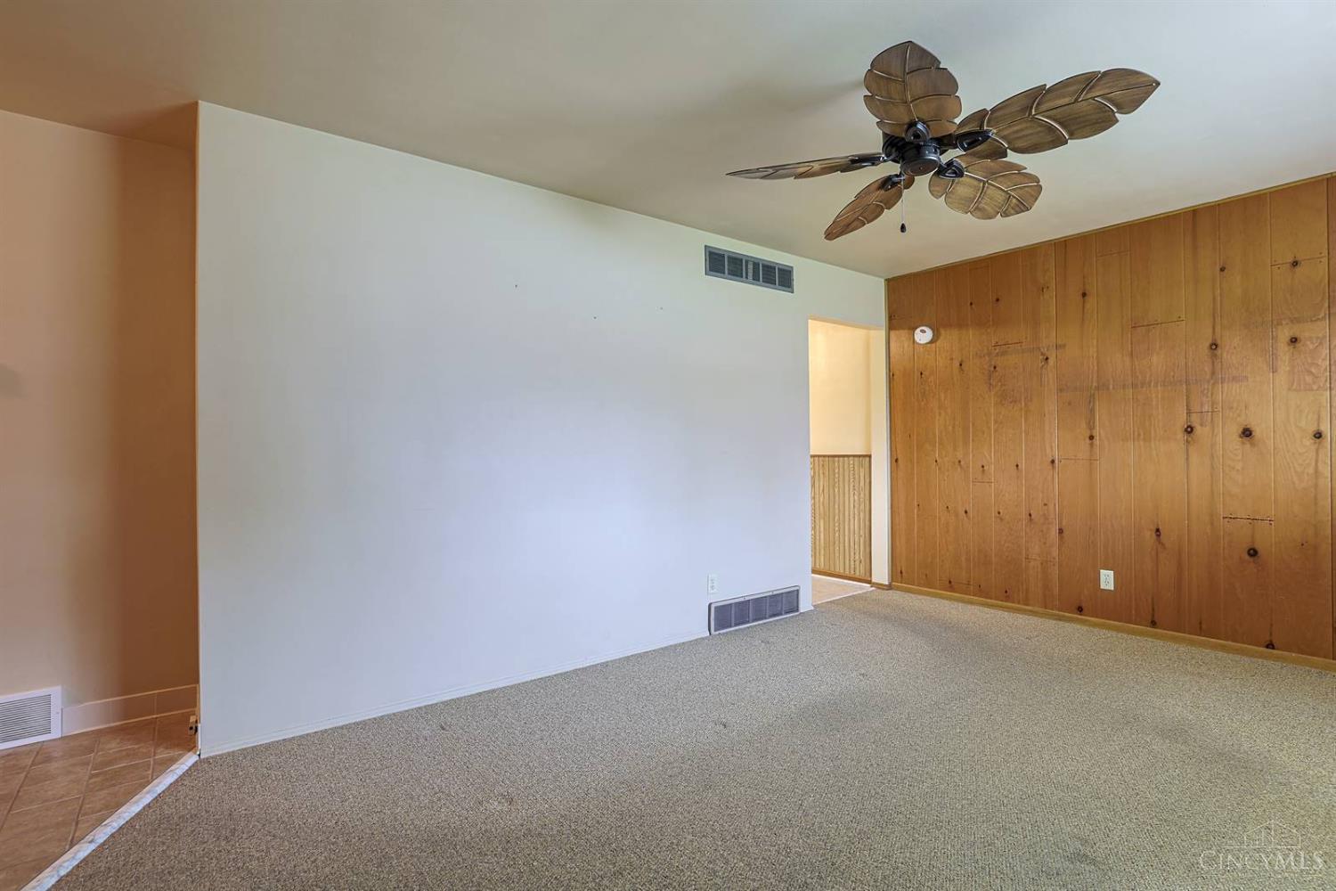 5375 Pembina Drive Property Photo 7