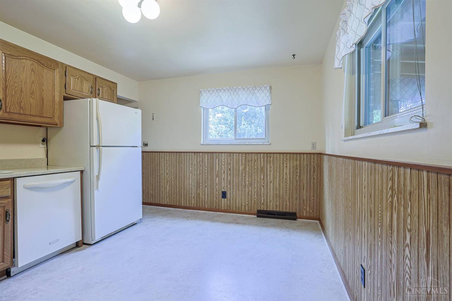5375 Pembina Drive Property Photo 9