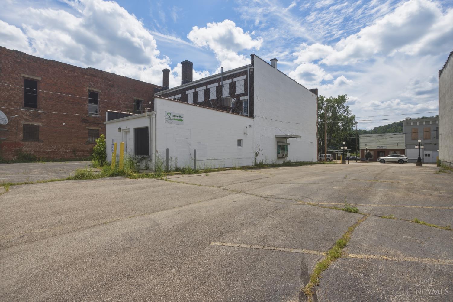 E 31 Second Street Property Photo 4