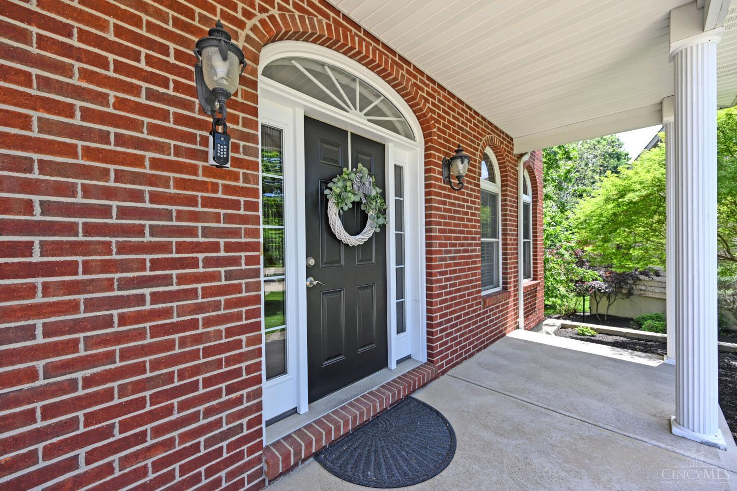 245 Hunter Woods Drive Property Photo 3