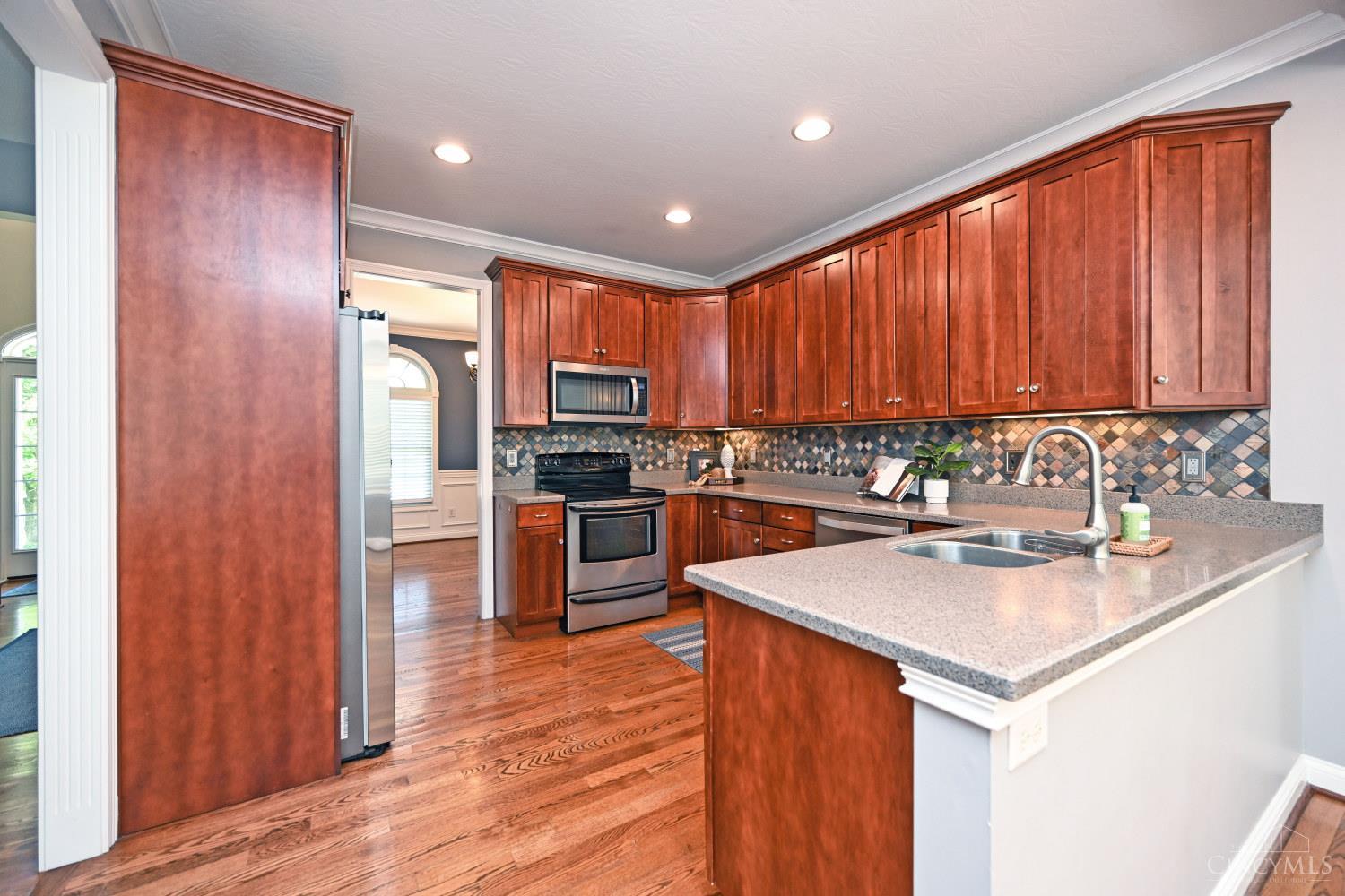 245 Hunter Woods Drive Property Photo 12