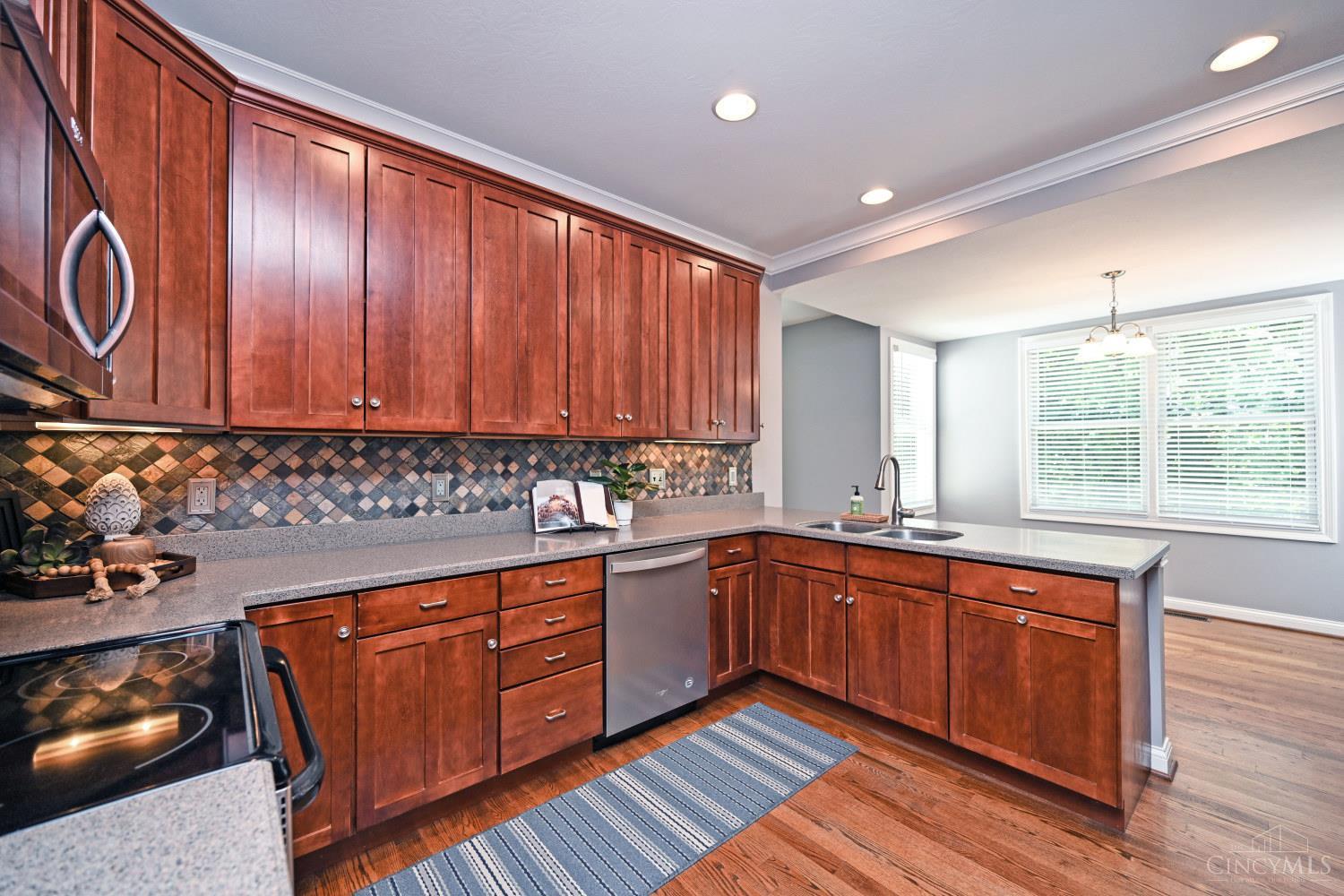 245 Hunter Woods Drive Property Photo 13
