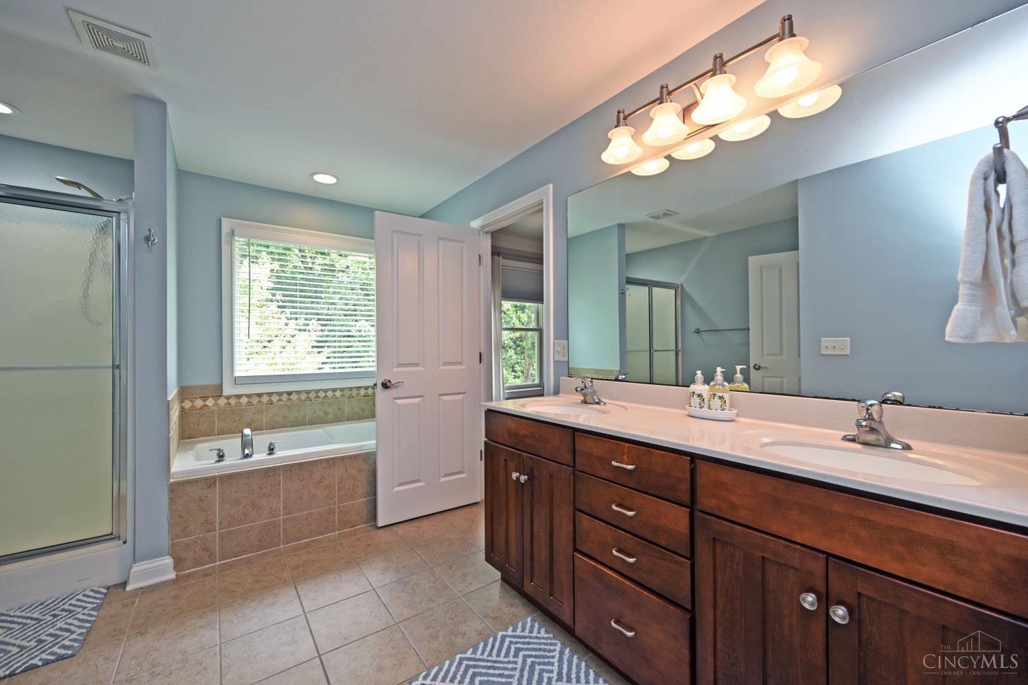 245 Hunter Woods Drive Property Photo 31