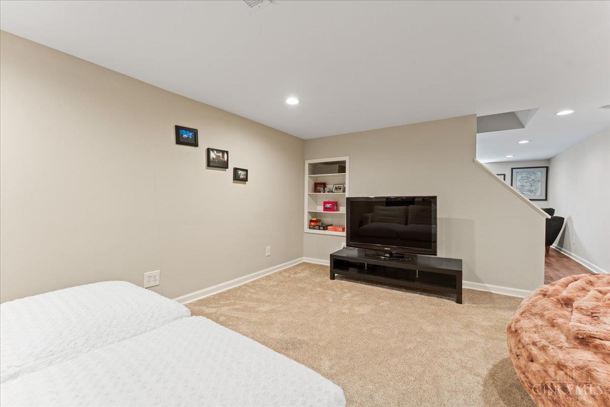 10019 Zig Zag Road Property Photo 23