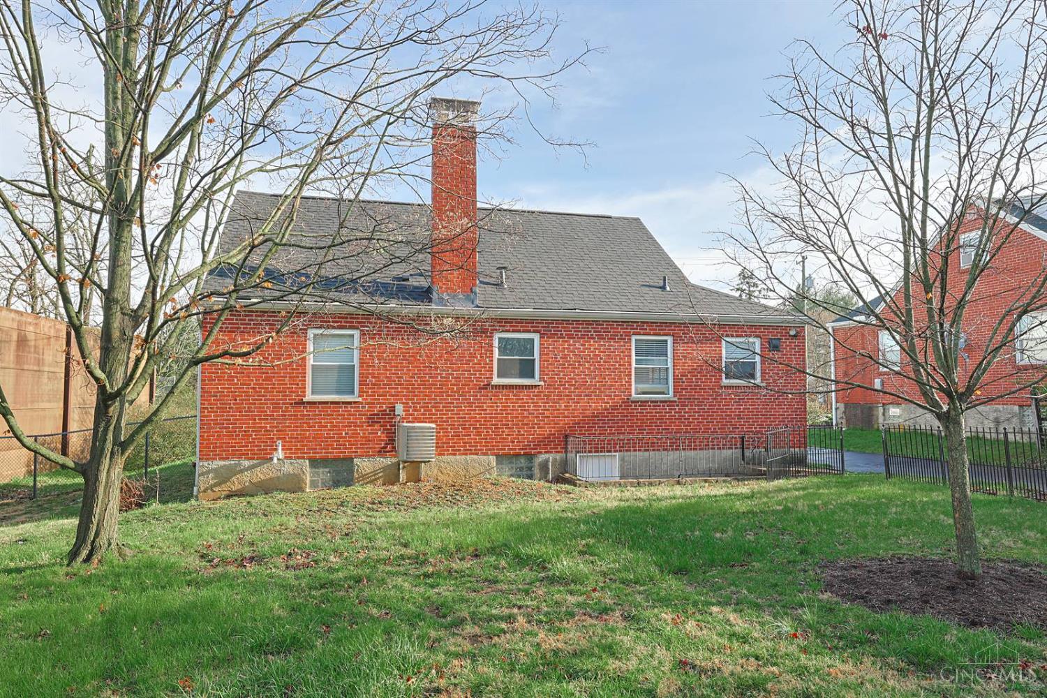 10019 Zig Zag Road Property Photo 28