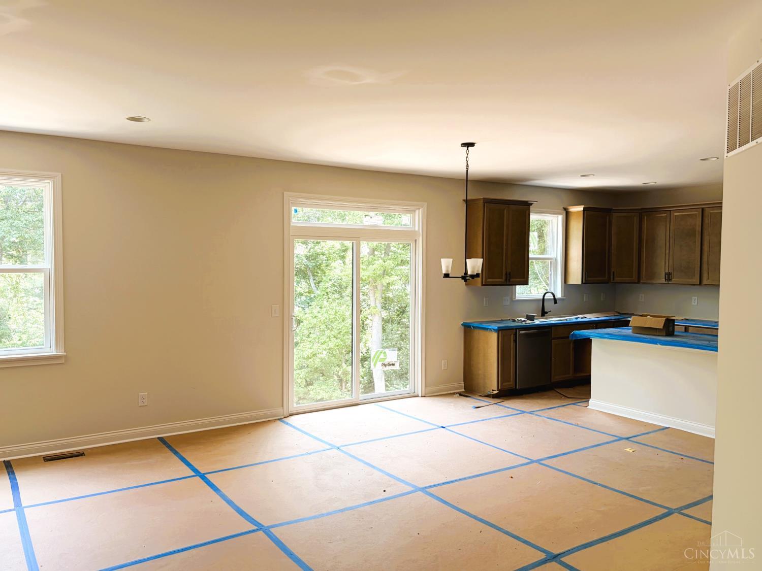 6690 Hitchingpost Lane Property Photo 6