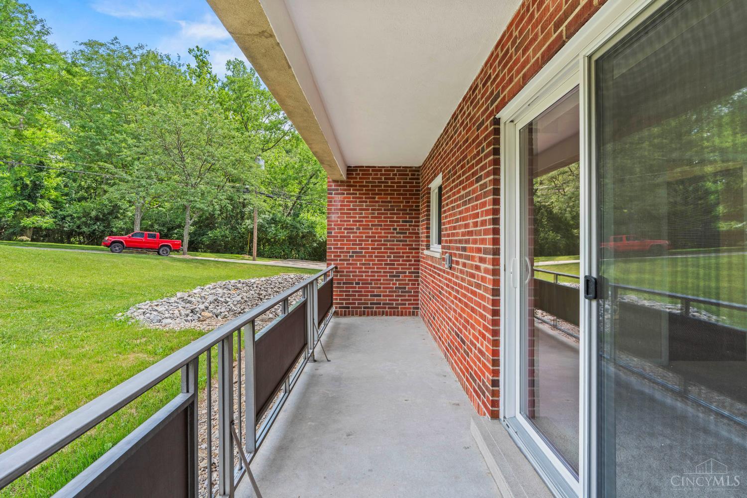 3566 Amberacres Drive Property Photo 11
