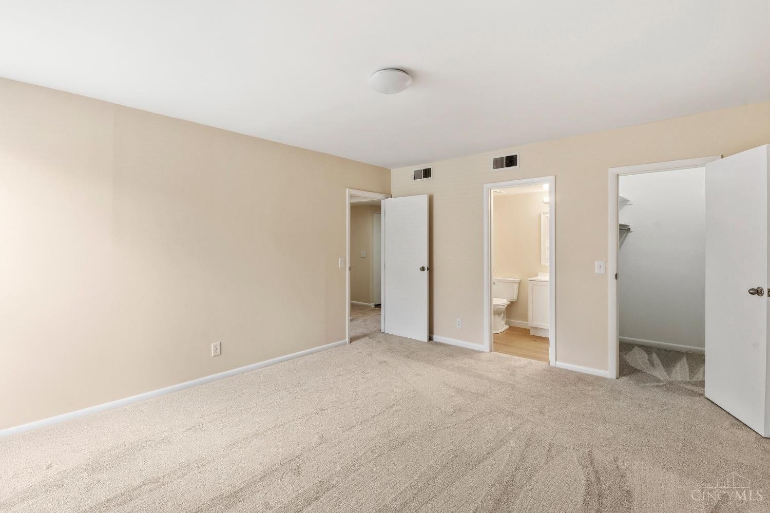 3566 Amberacres Drive Property Photo 15