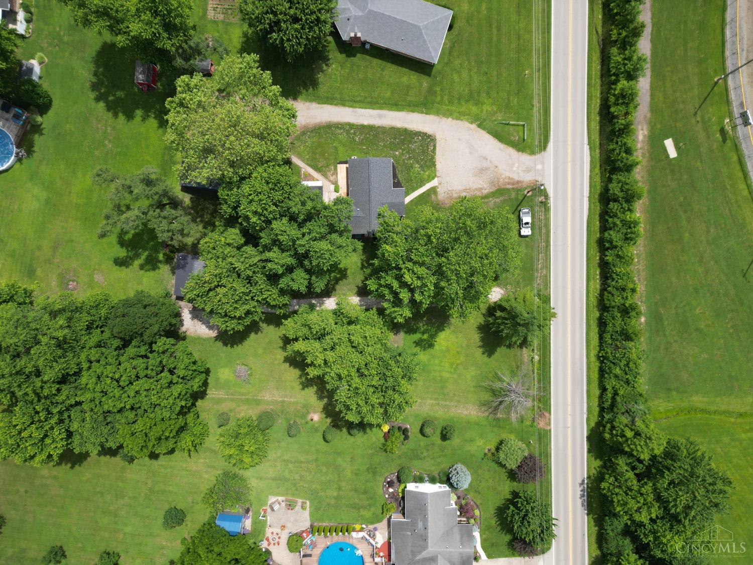3730 Greentree Road Property Photo 5