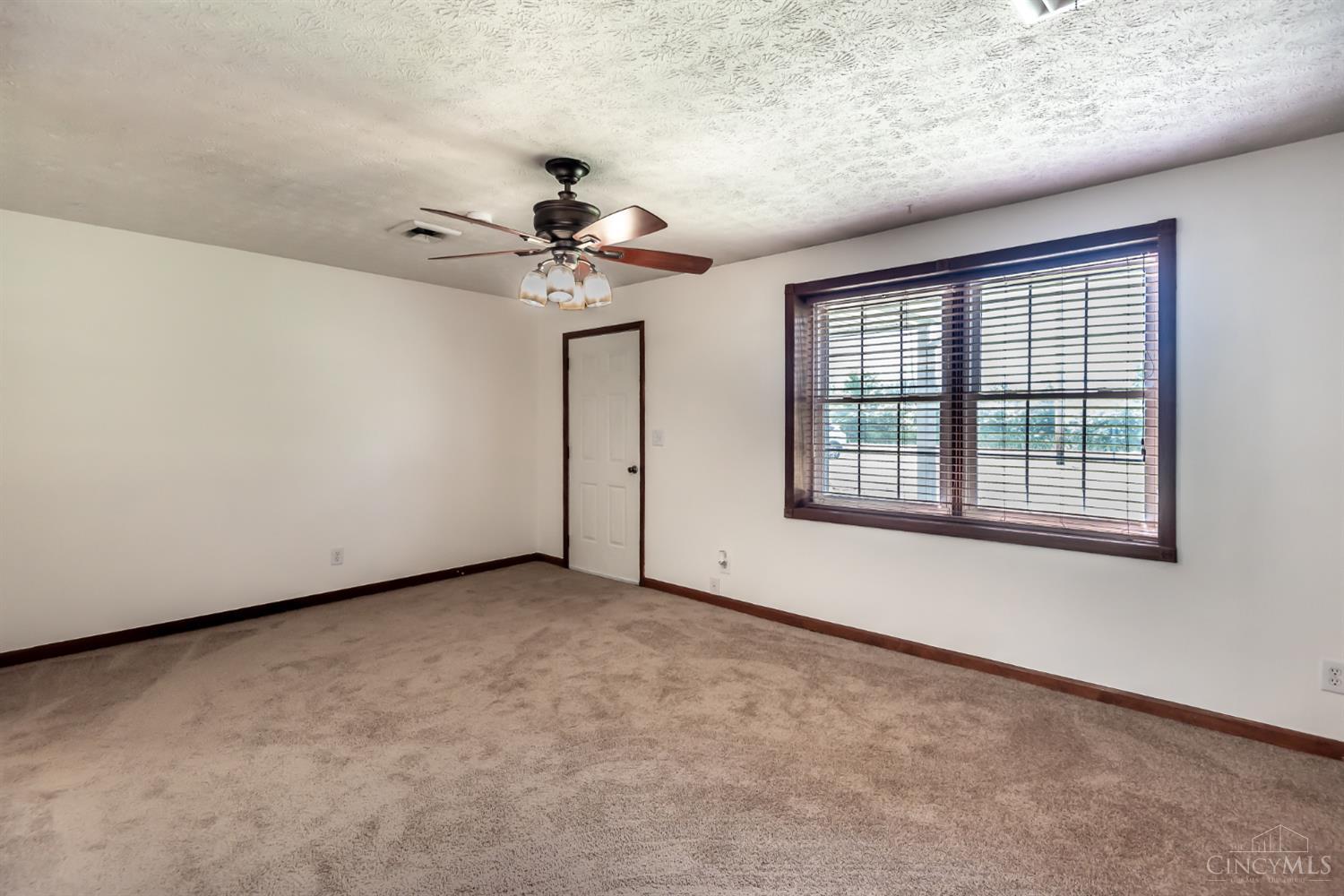 3730 Greentree Road Property Photo 7