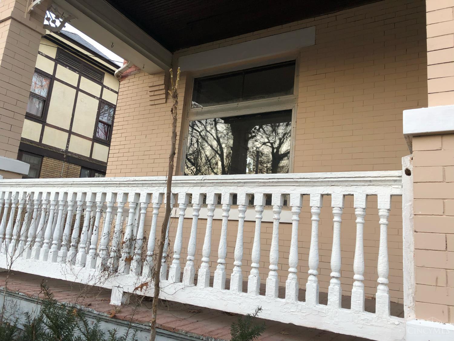 451 Purcell Avenue Property Photo 11