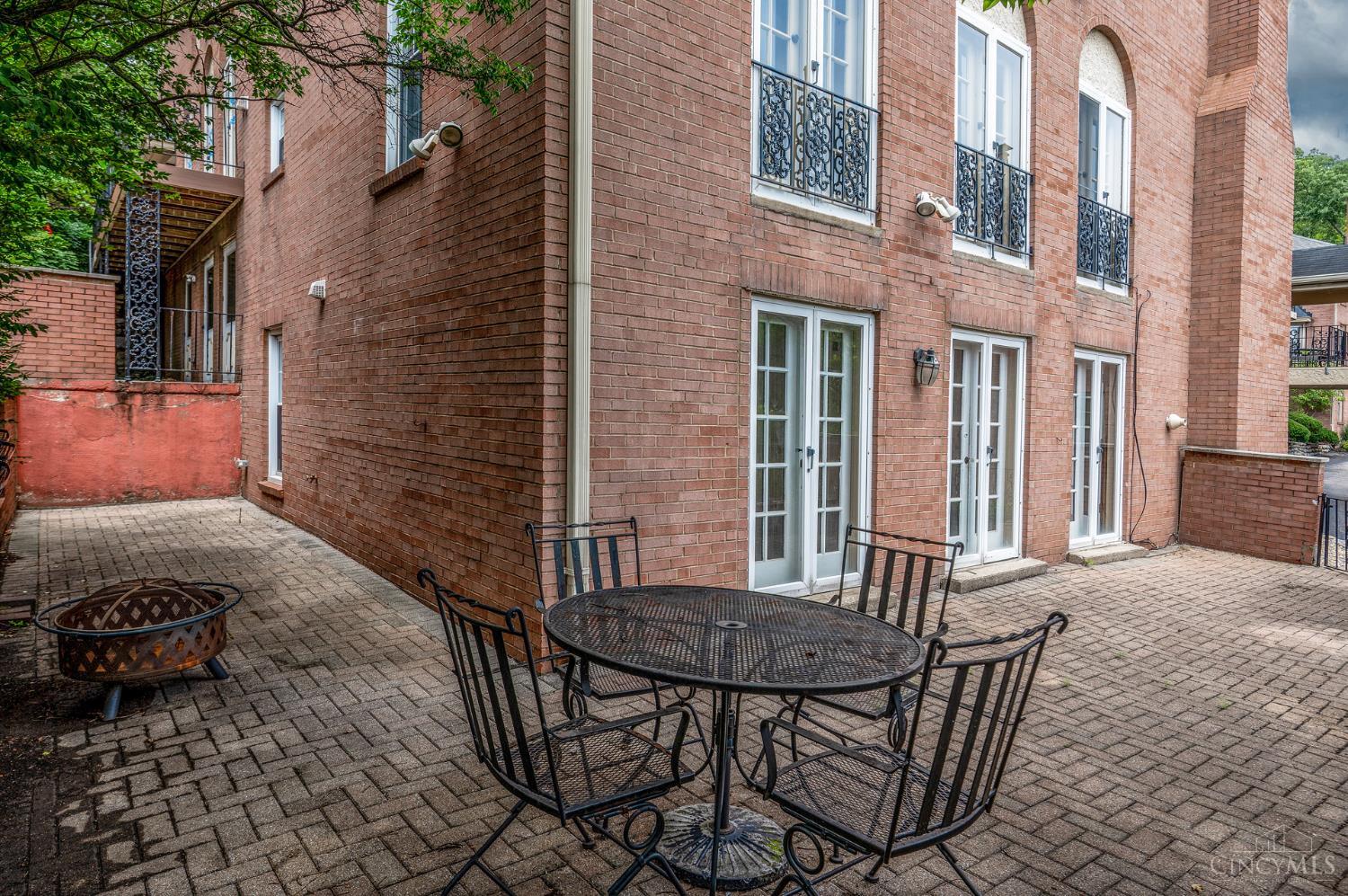 854 Rue De La Paix Property Photo 38