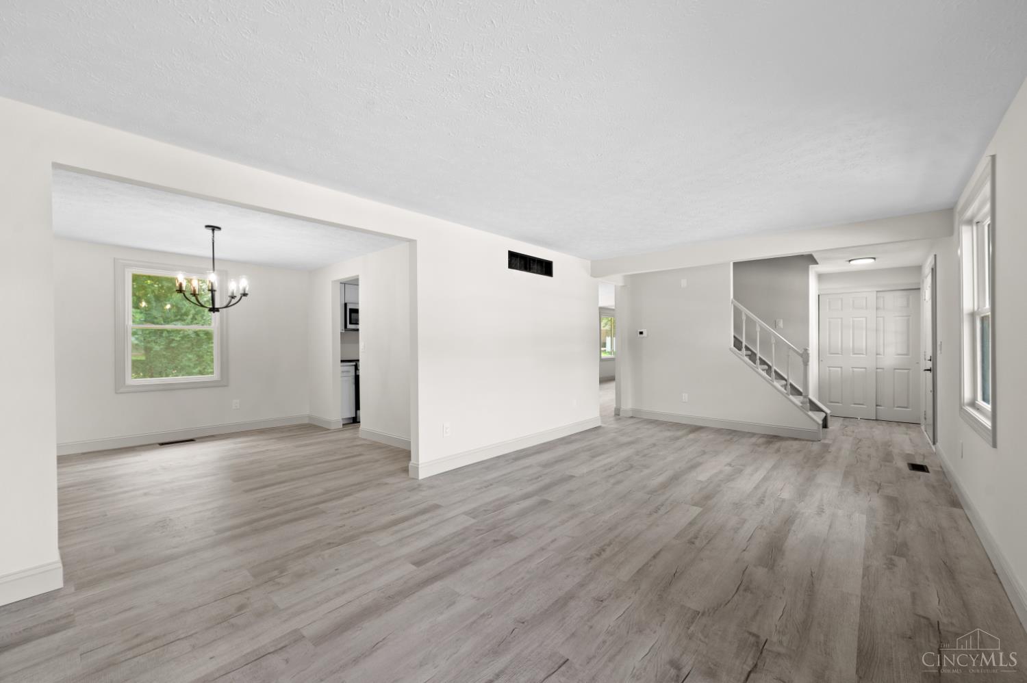 1581 Lemontree Drive Property Photo 4