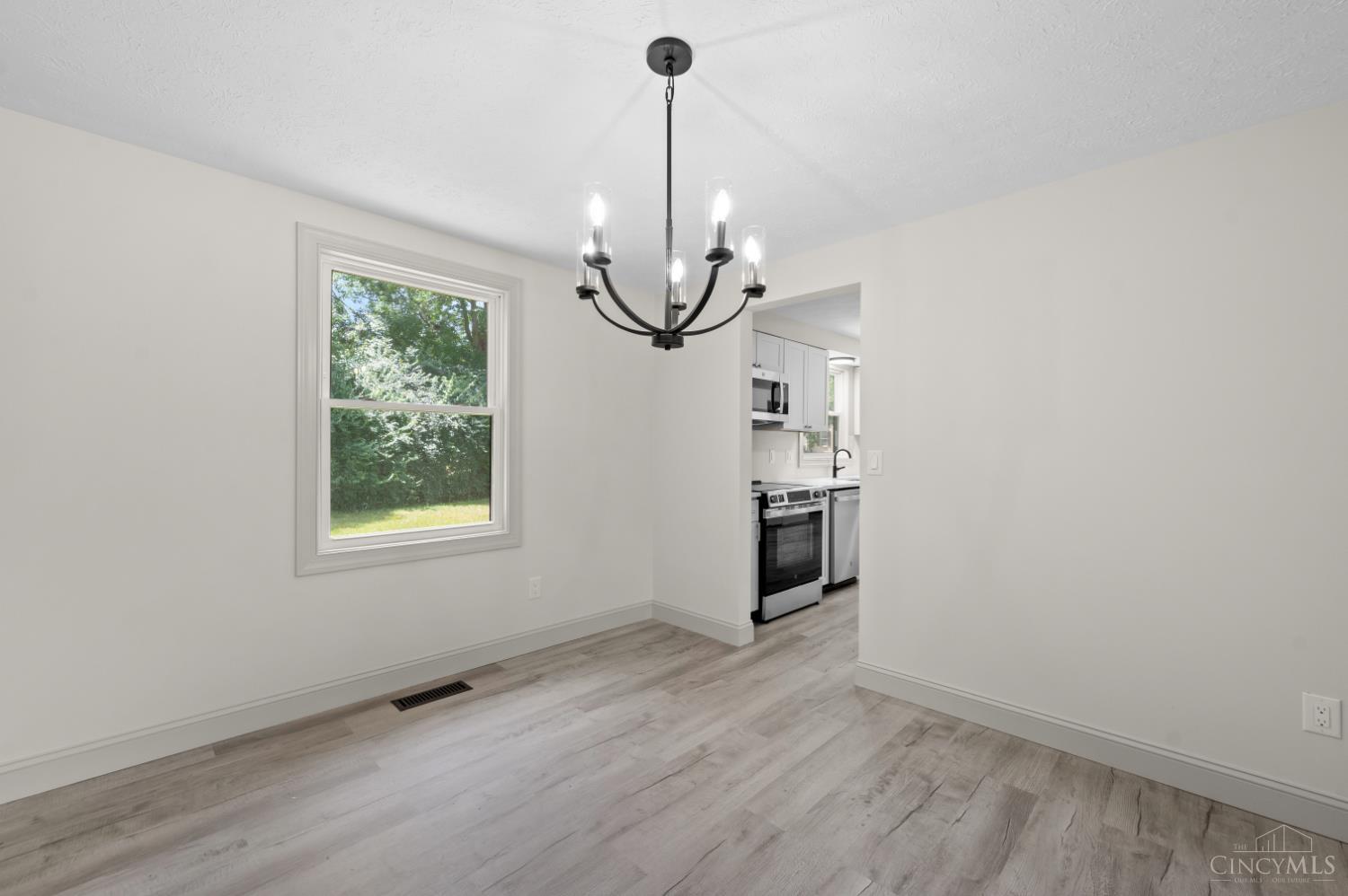 1581 Lemontree Drive Property Photo 6