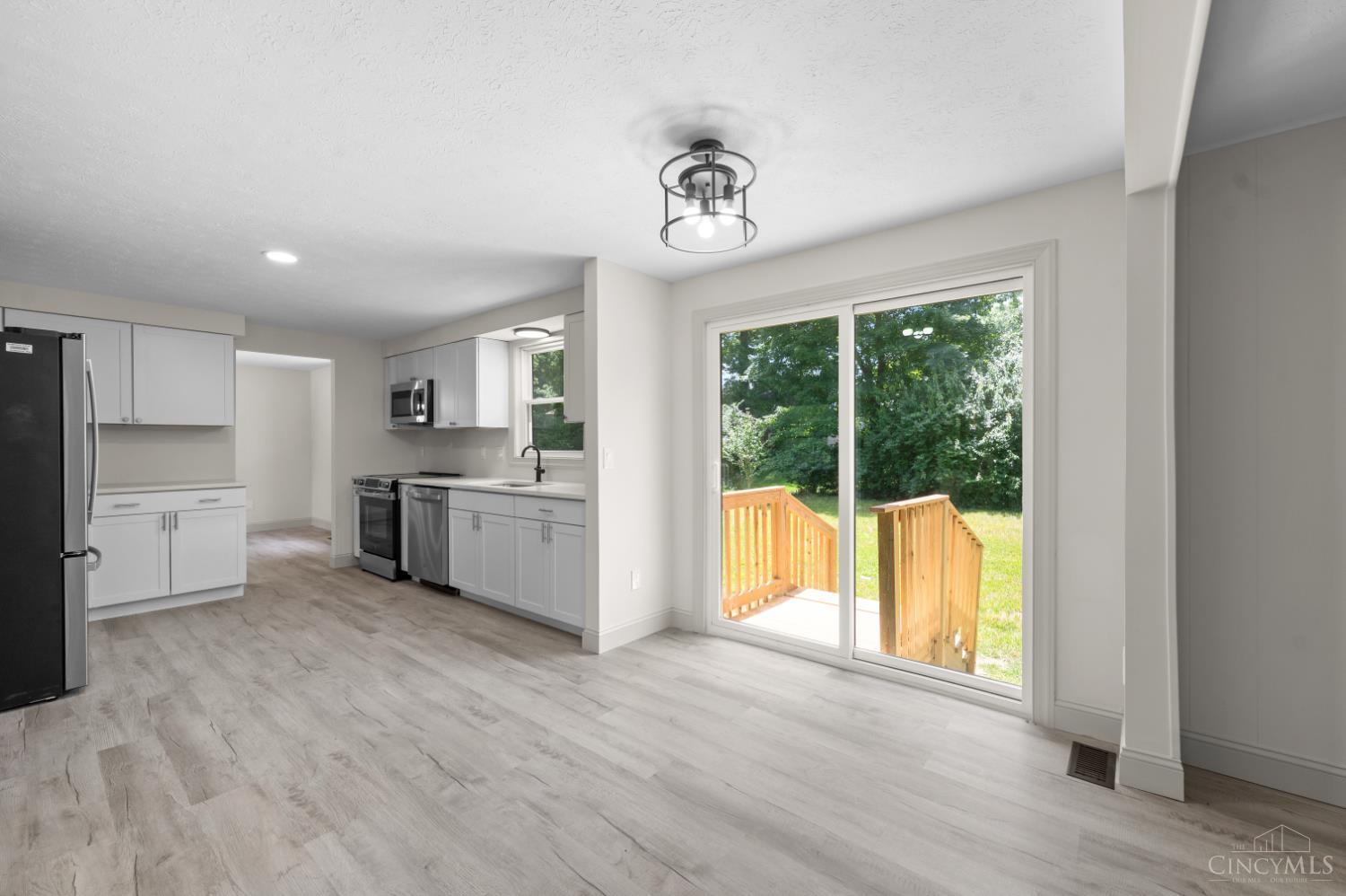 1581 Lemontree Drive Property Photo 13