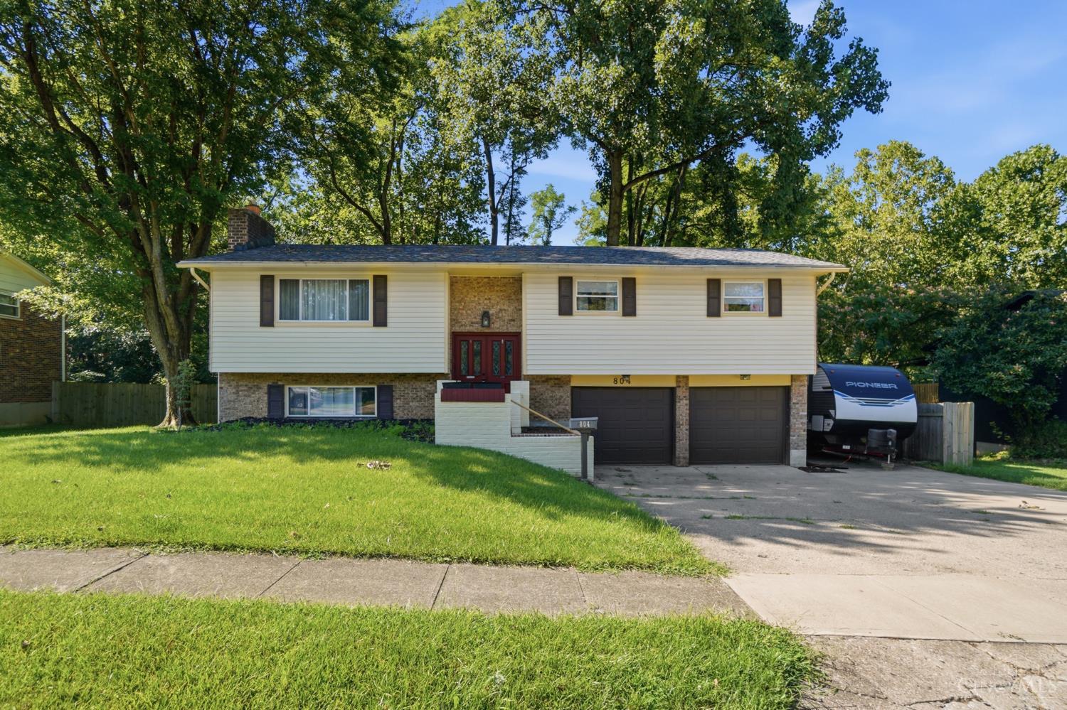 804 Victoria Drive Property Photo 1