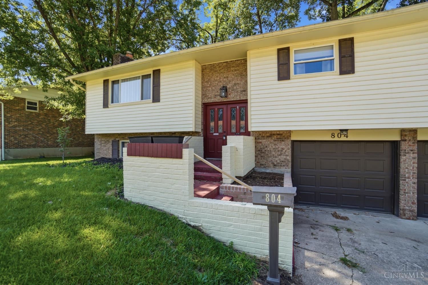 804 Victoria Drive Property Photo 7