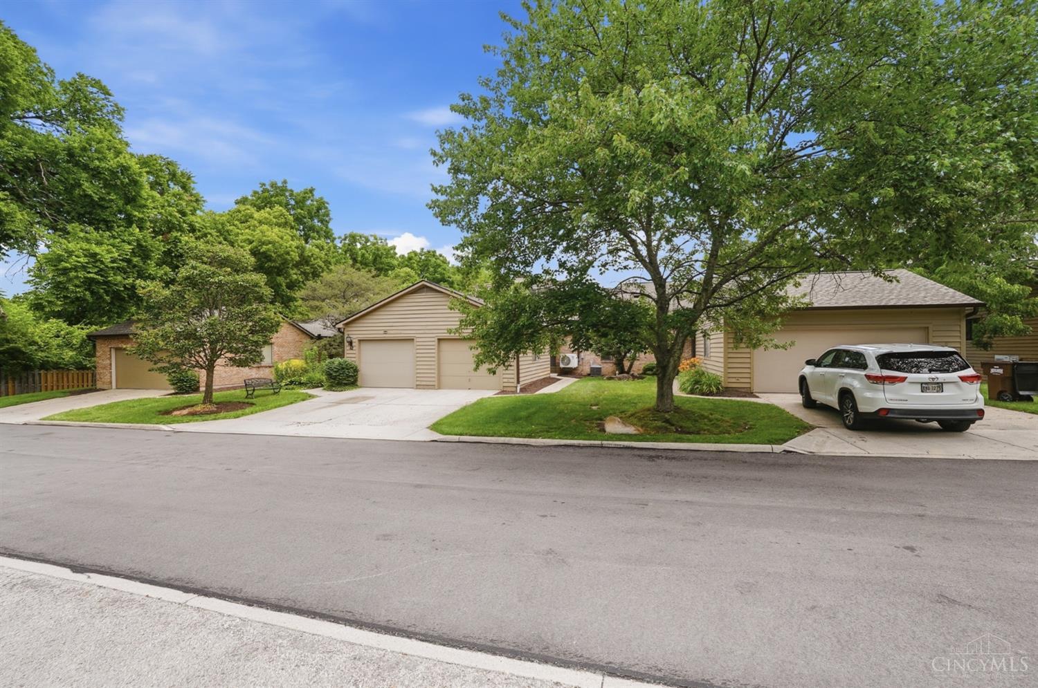 40 Rolling Hills Drive Property Photo 3