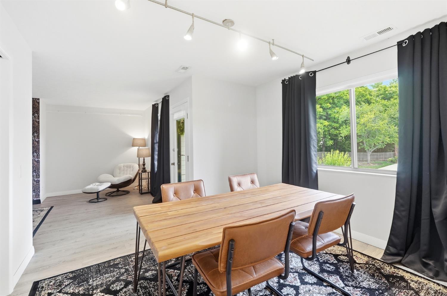 40 Rolling Hills Drive Property Photo 12