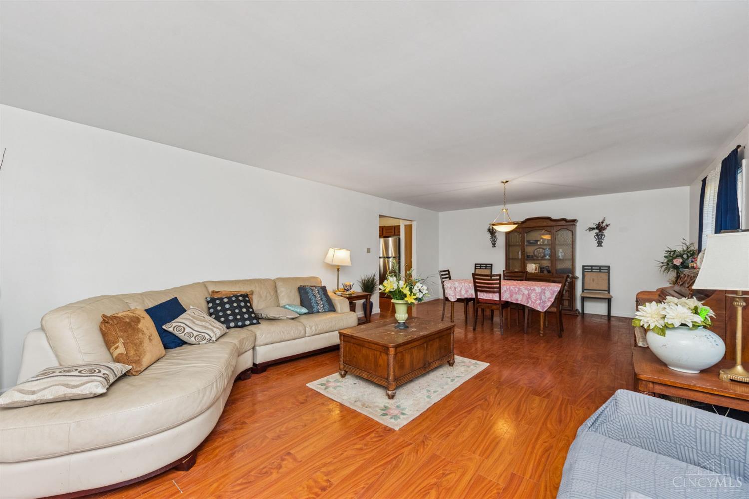 10228 Springbeauty Lane Property Photo 4