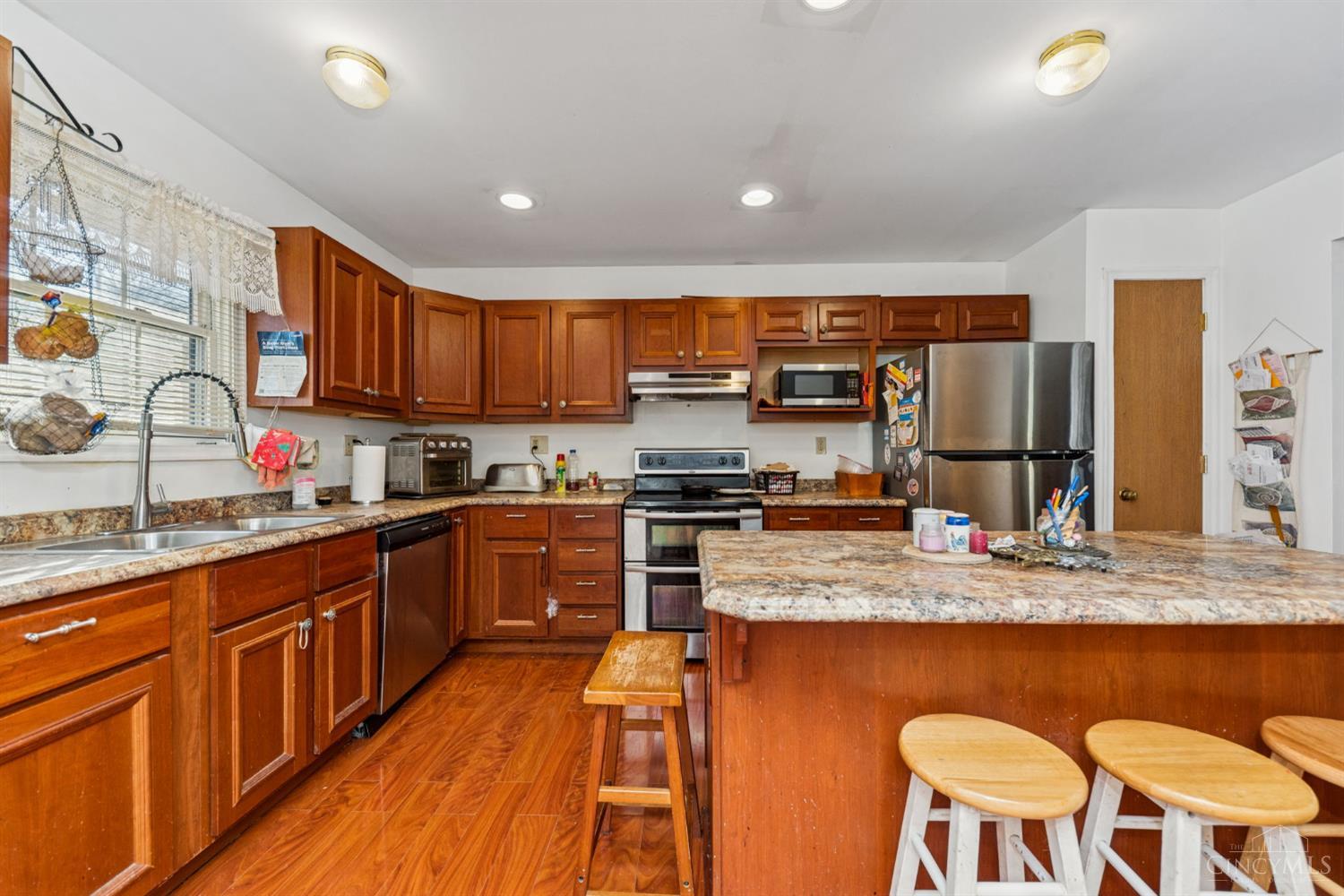 10228 Springbeauty Lane Property Photo 8