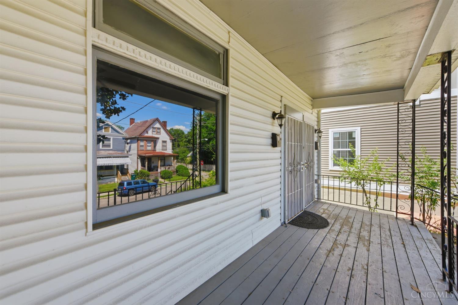 3329 Hackberry Street Property Photo 2