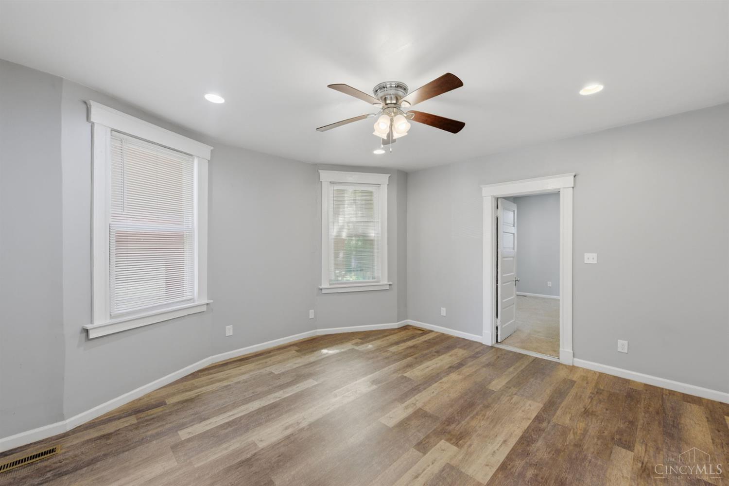 3329 Hackberry Street Property Photo 12