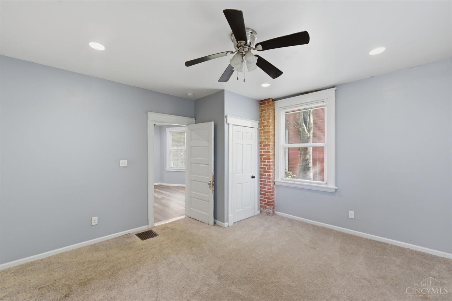 3329 Hackberry Street Property Photo 18