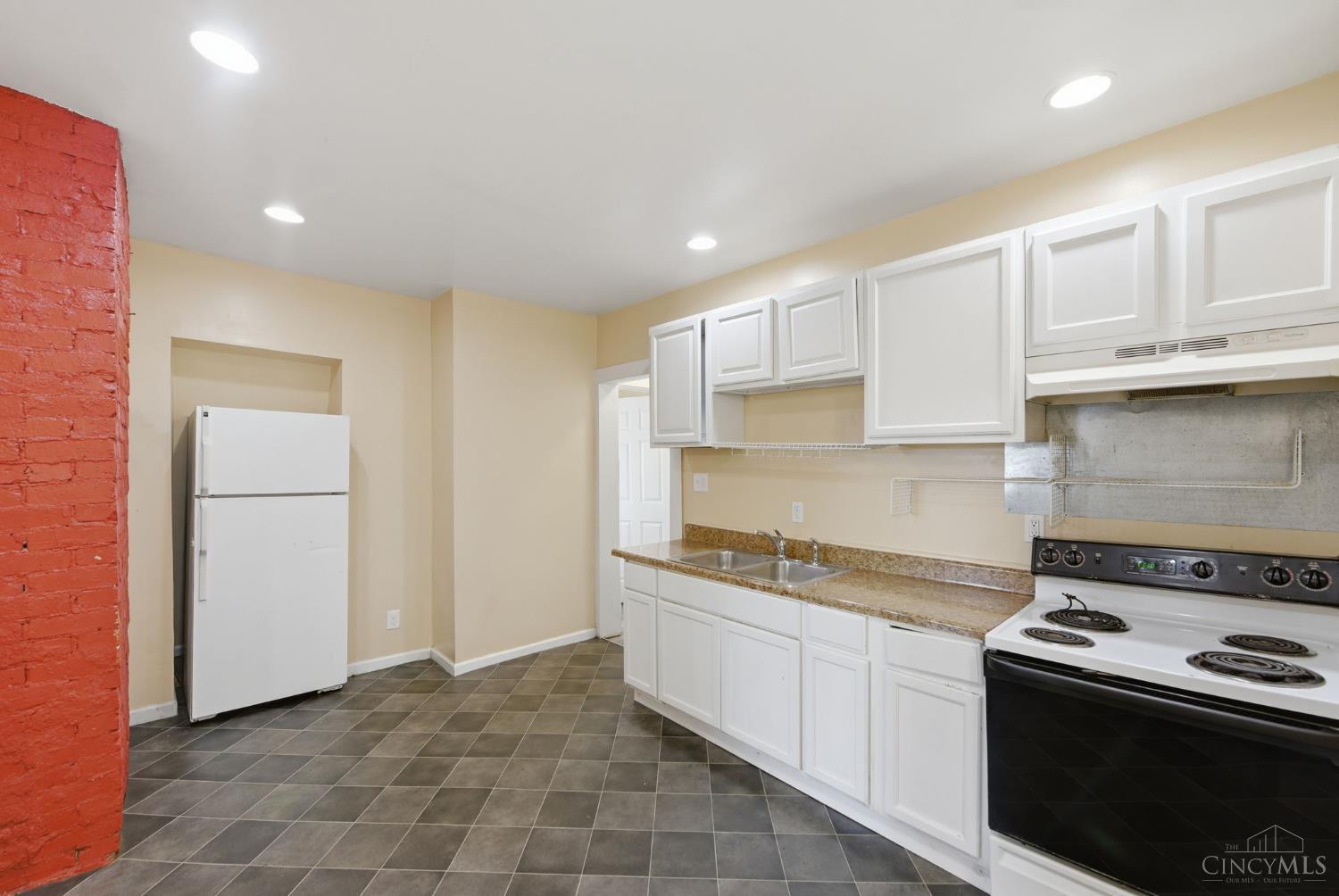 3329 Hackberry Street Property Photo 20