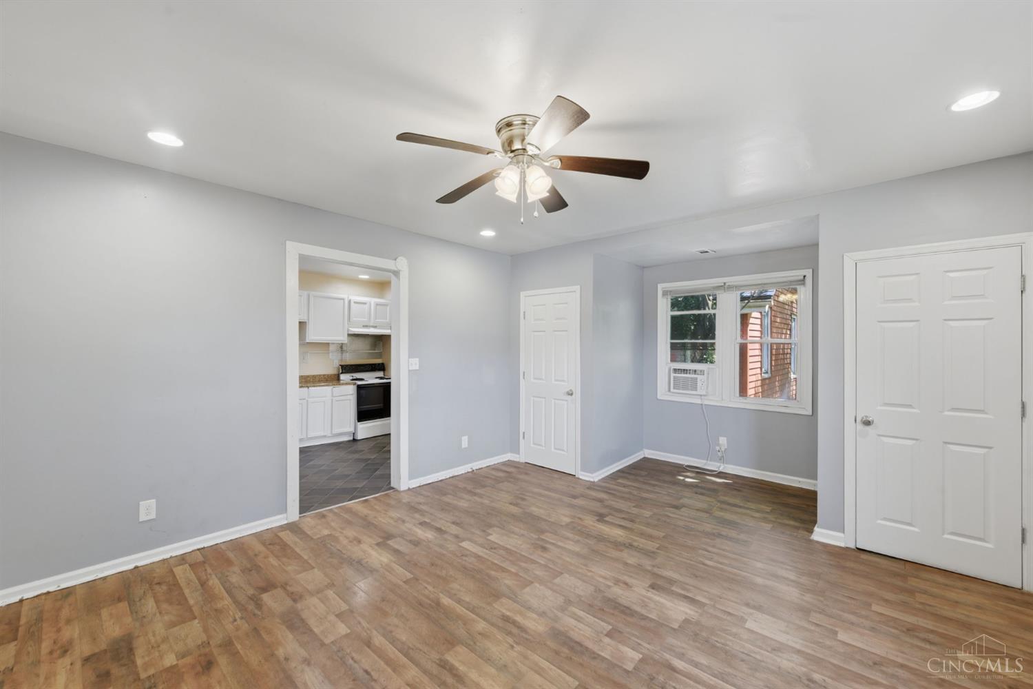 3329 Hackberry Street Property Photo 32