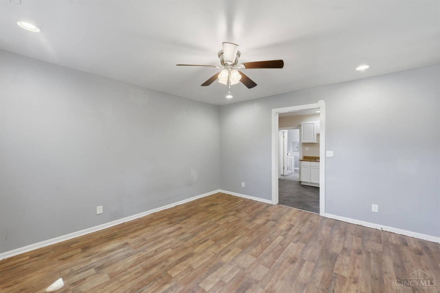 3329 Hackberry Street Property Photo 33