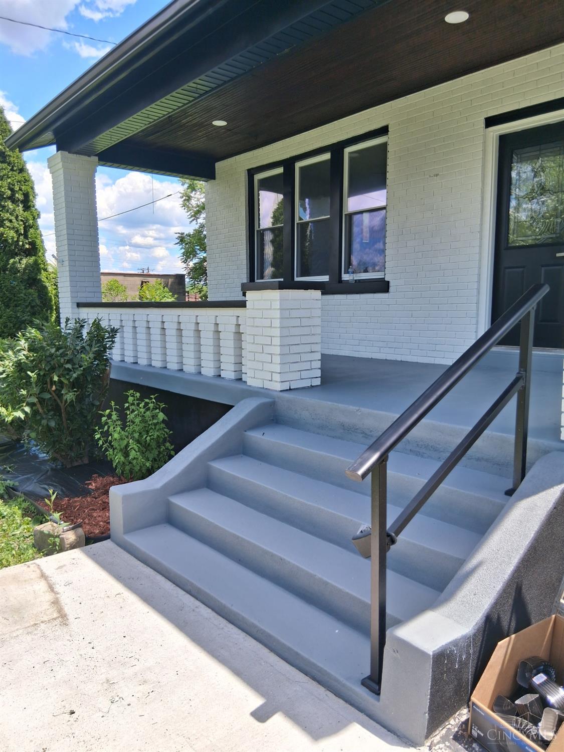 1915 Neyer Avenue Property Photo 2