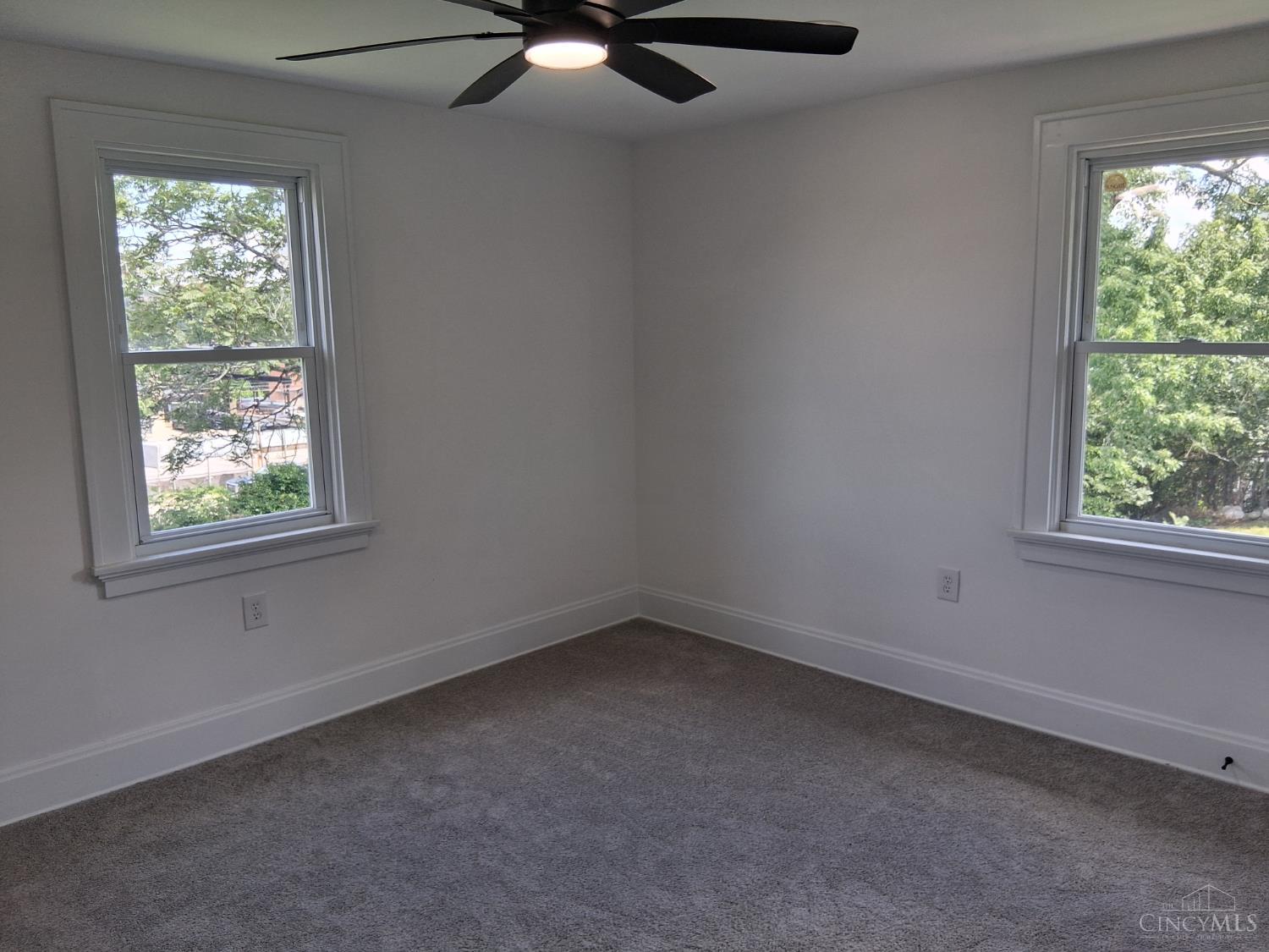 1915 Neyer Avenue Property Photo 22