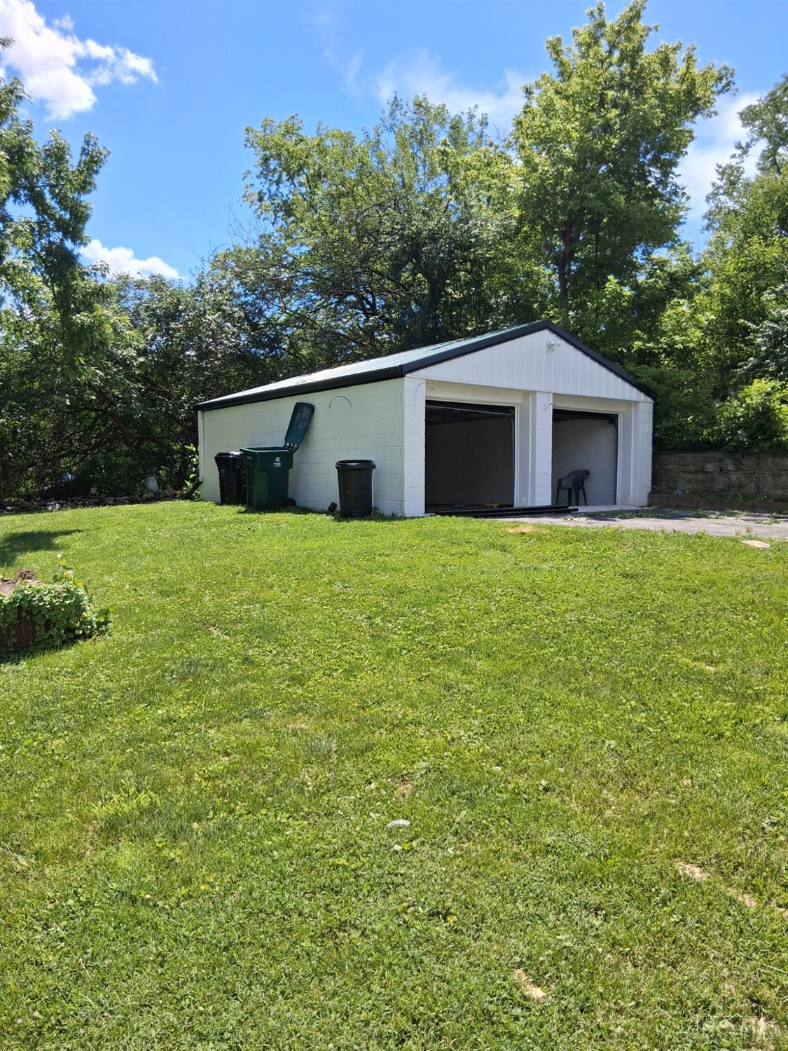 1915 Neyer Avenue Property Photo 30