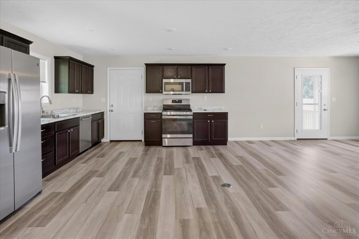 113 Springlake Avenue Property Photo 11