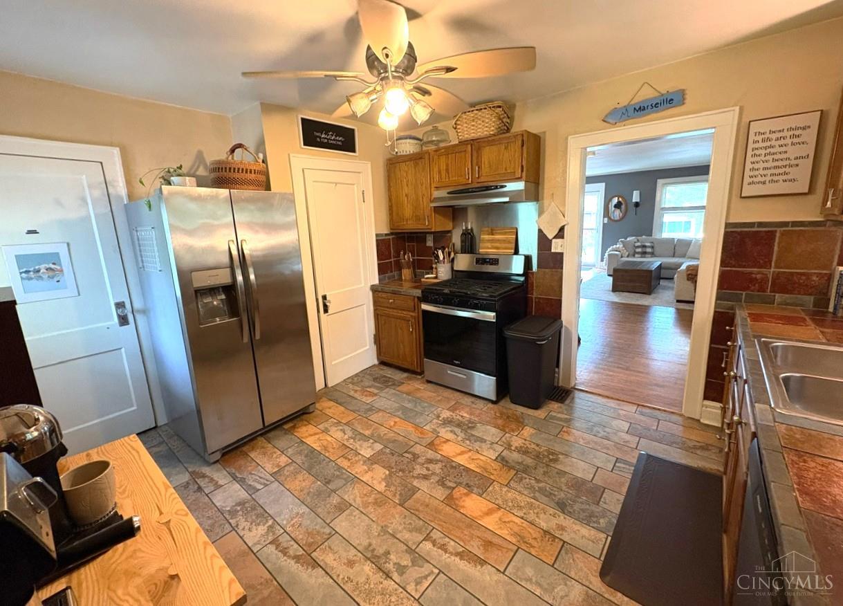 6934 Merwin Avenue Property Photo 9
