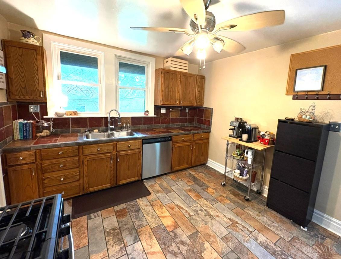 6934 Merwin Avenue Property Photo 10
