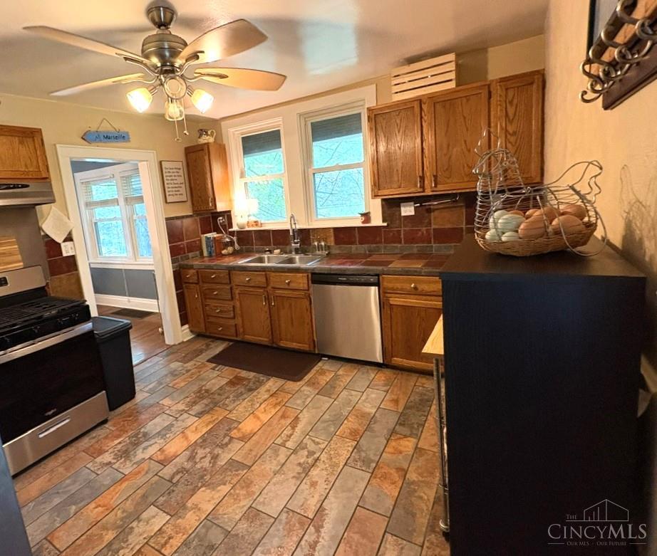 6934 Merwin Avenue Property Photo 11
