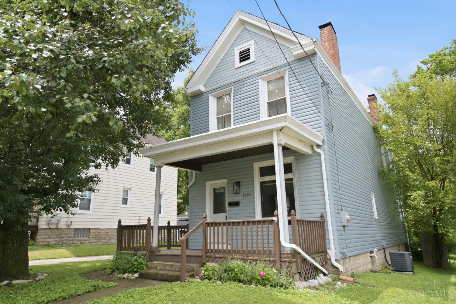 3935 Lovell Avenue Property Photo 1