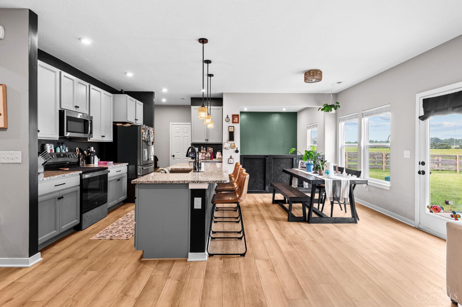 3388 Sunbeam Place Property Photo 18