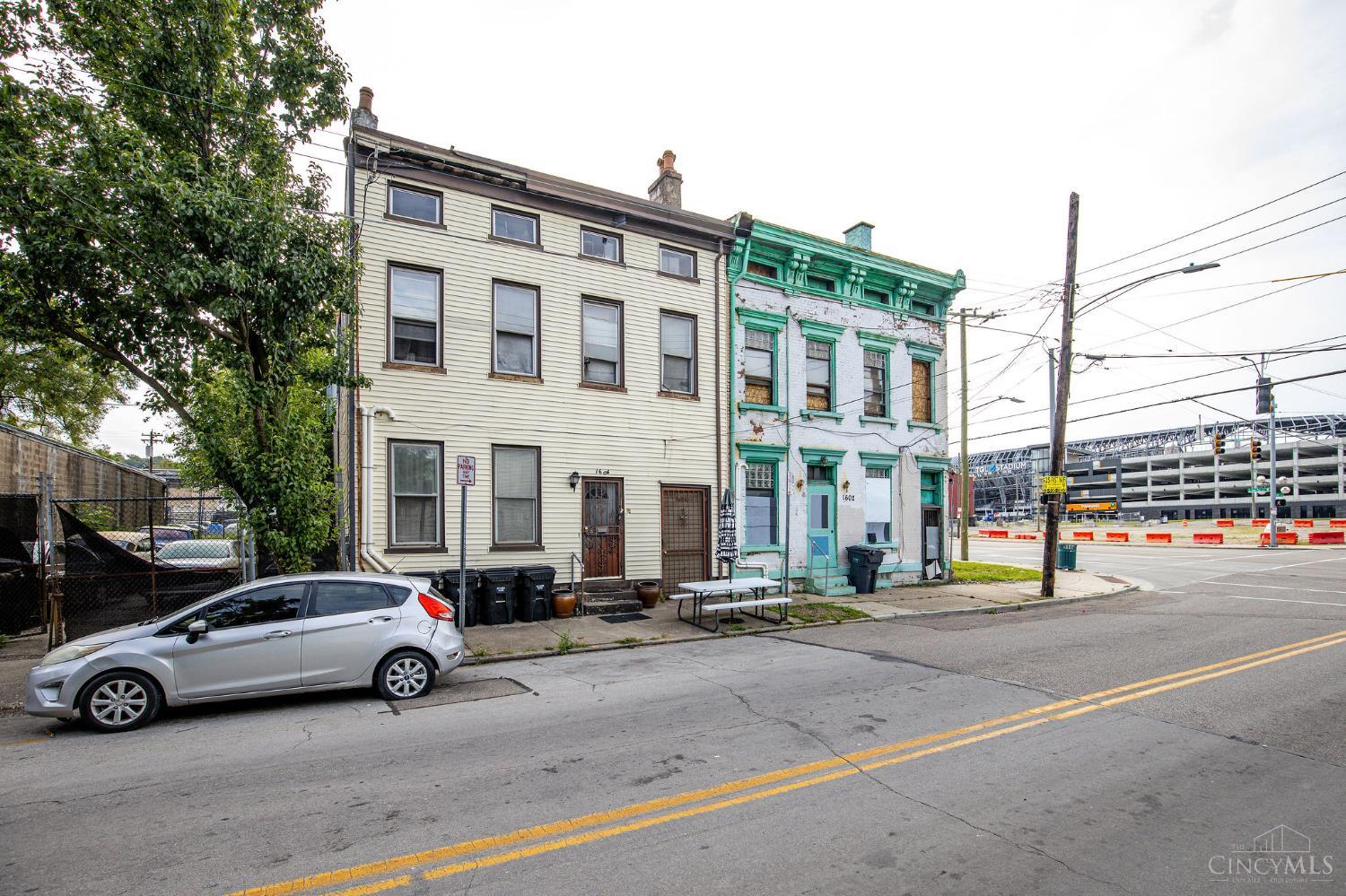 1602 John Street Property Photo 1