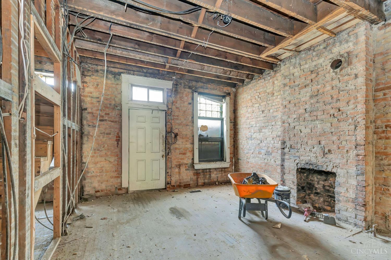 1602 John Street Property Photo 5