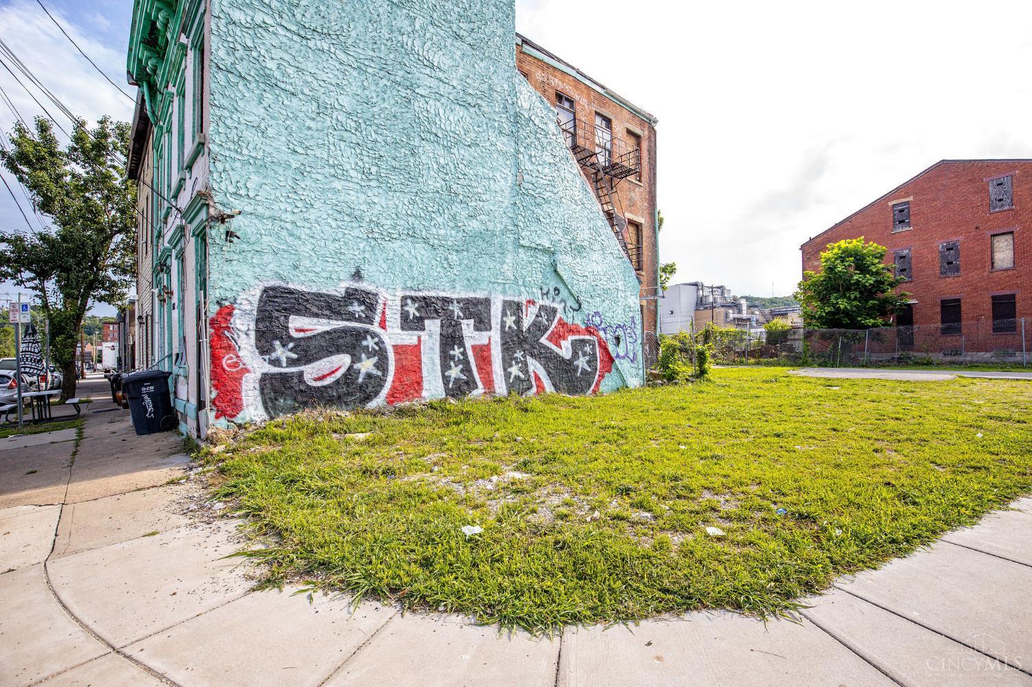 1602 John Street Property Photo 16