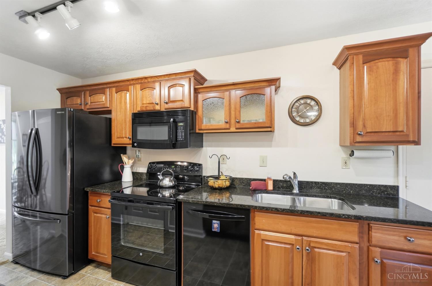 1460 Ebenezer Road Property Photo 12