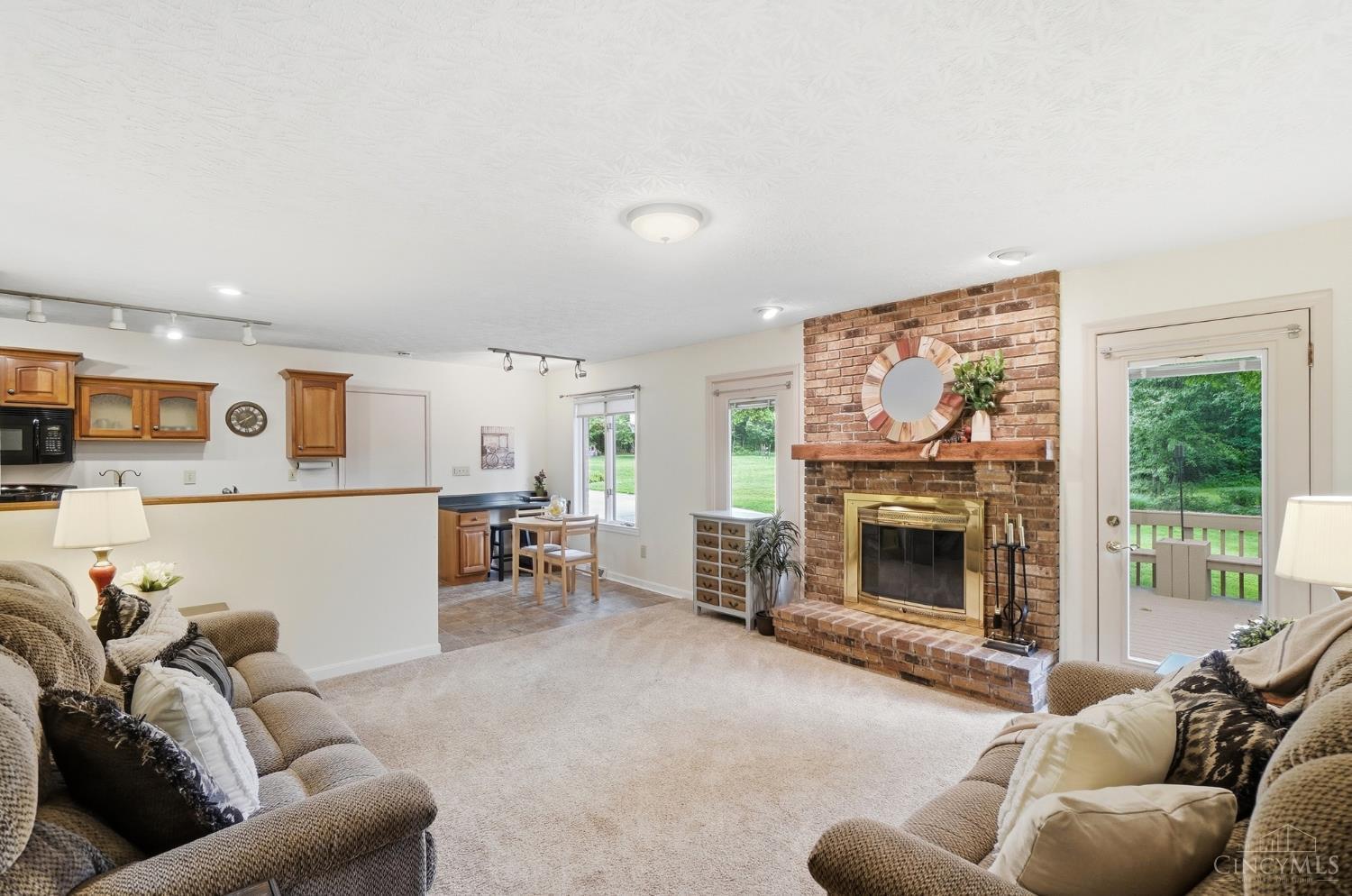 1460 Ebenezer Road Property Photo 15