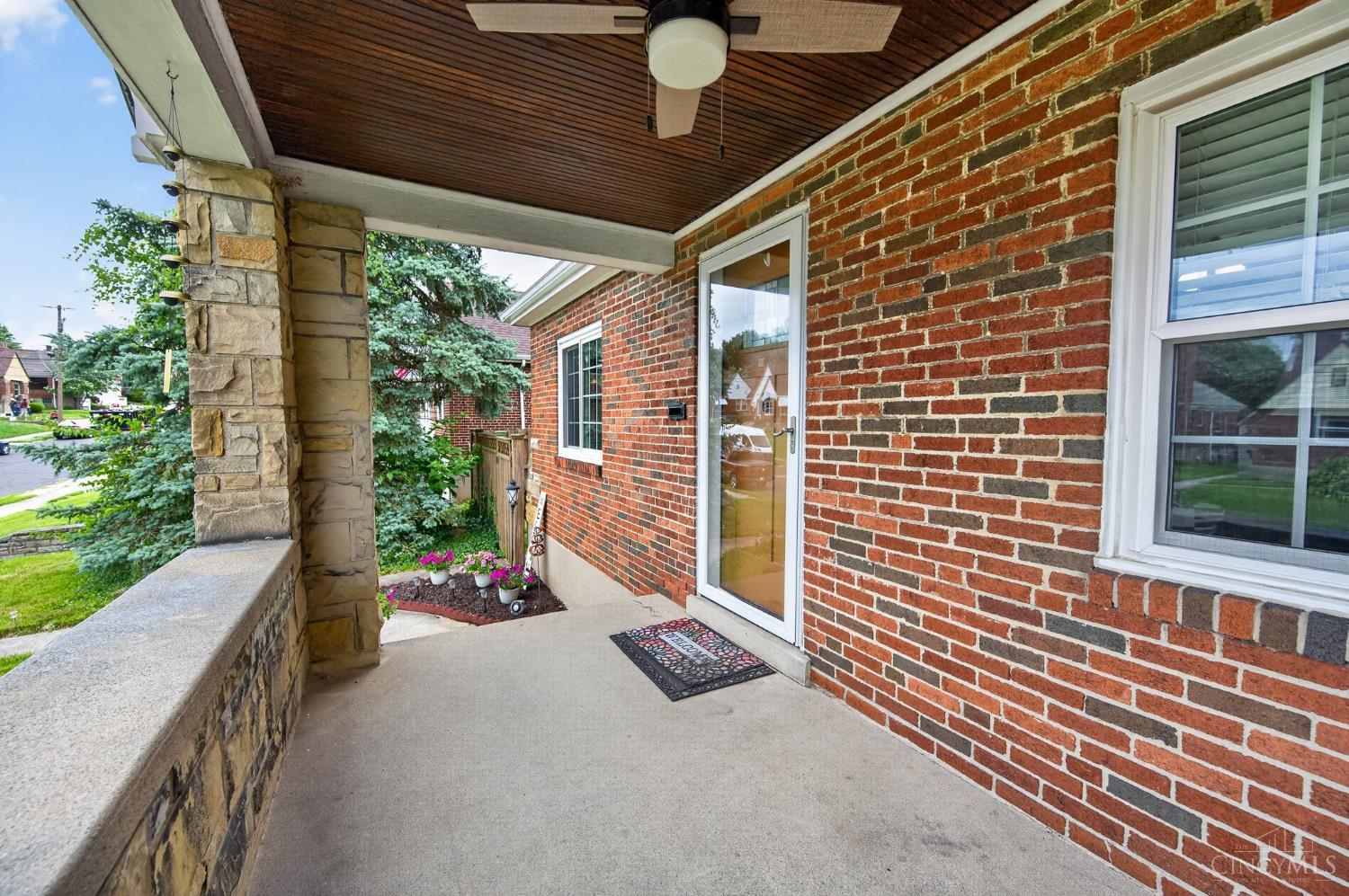 2169 Glenside Avenue Property Photo 3