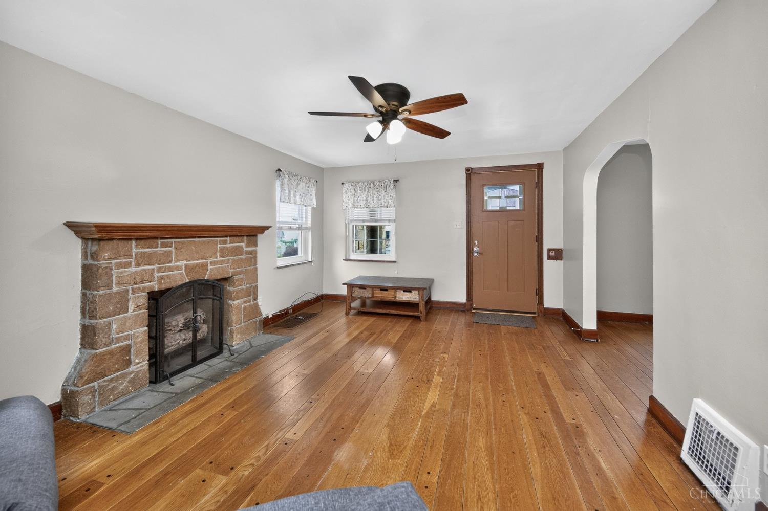 2169 Glenside Avenue Property Photo 4