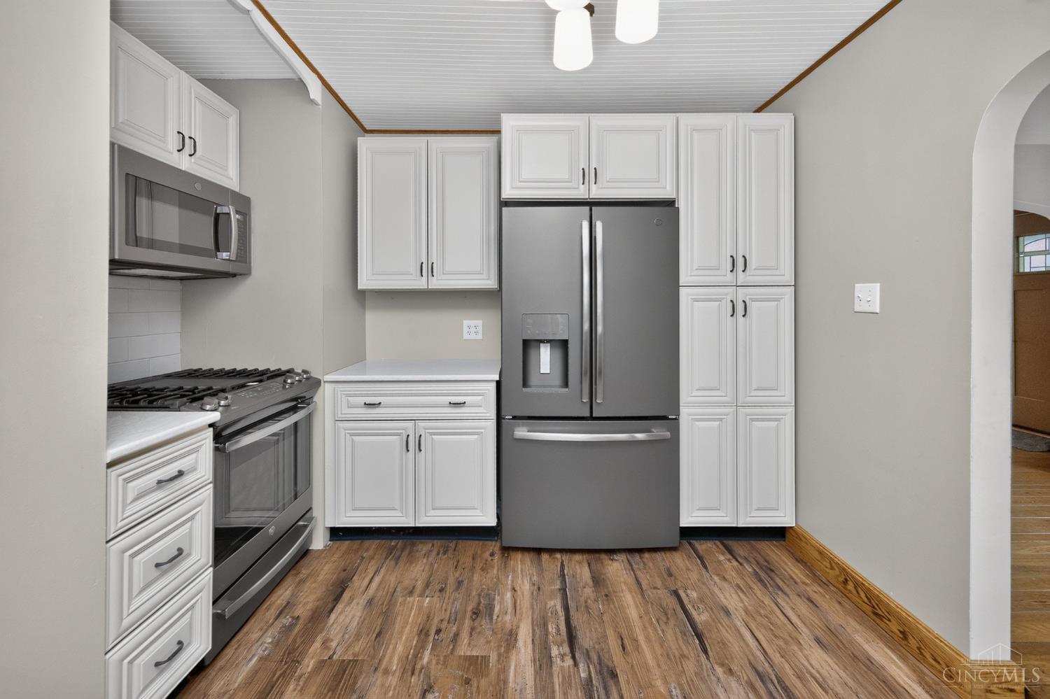 2169 Glenside Avenue Property Photo 13